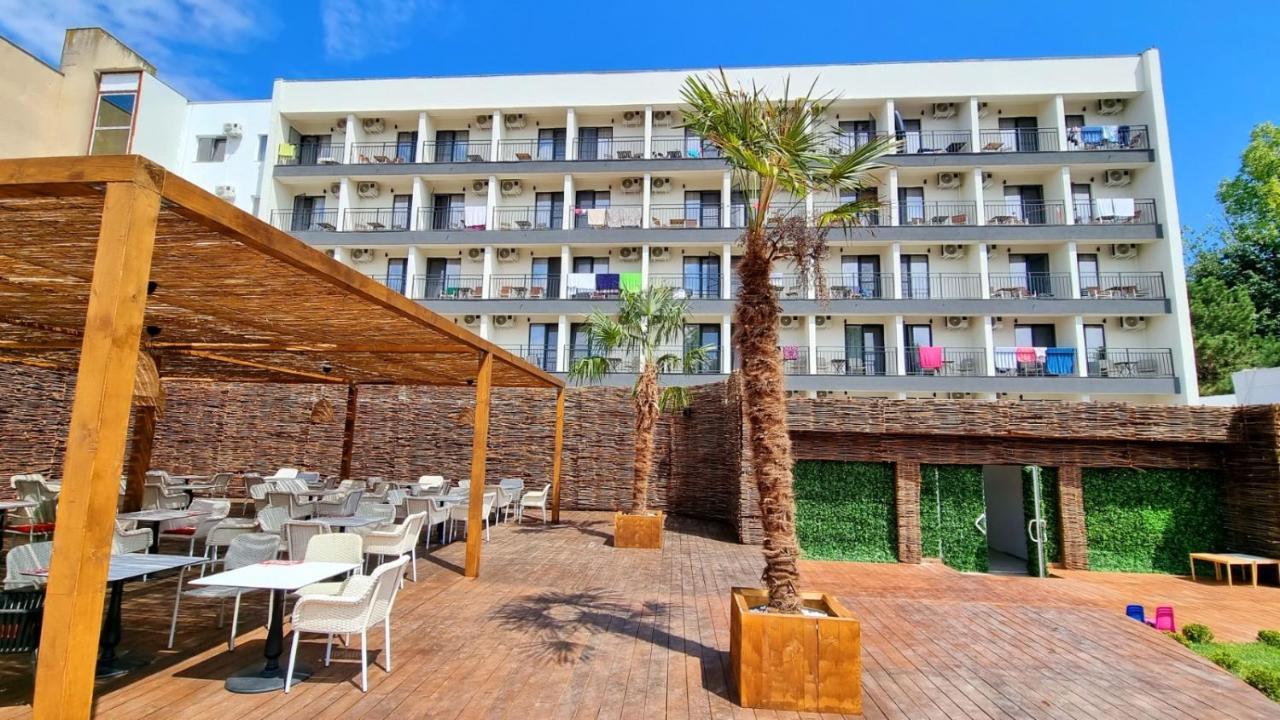 Mojo Hotel 3*